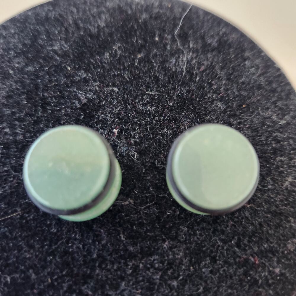 Used 9mm Natural green aventurine stone ear plug/tunnel